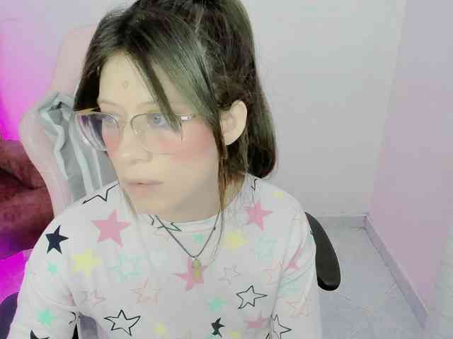 ZooeyBelair webcam