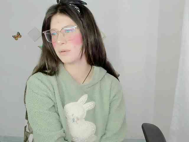 ZooeyBelair webcam