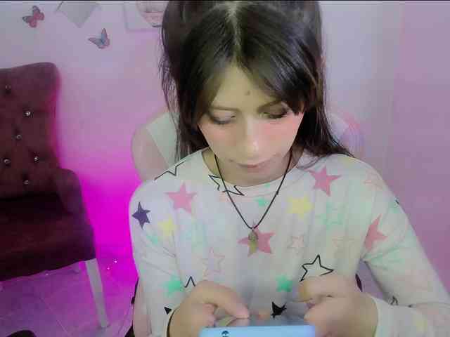 ZooeyBelair webcam