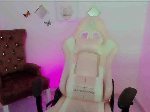 ZooeyBelair webcam