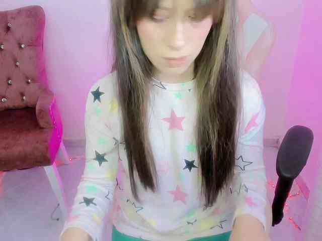 ZooeyBelair webcam