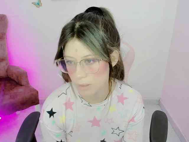 ZooeyBelair webcam