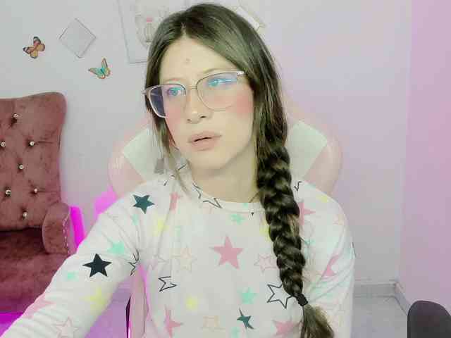 ZooeyBelair webcam