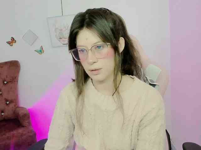 ZooeyBelair webcam