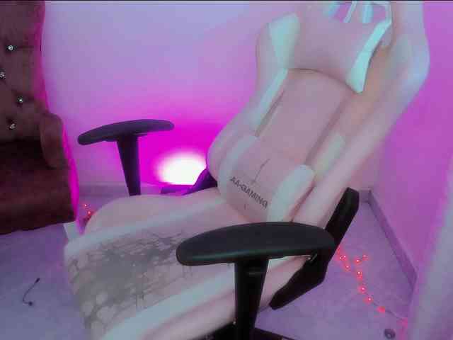 ZooeyBelair webcam