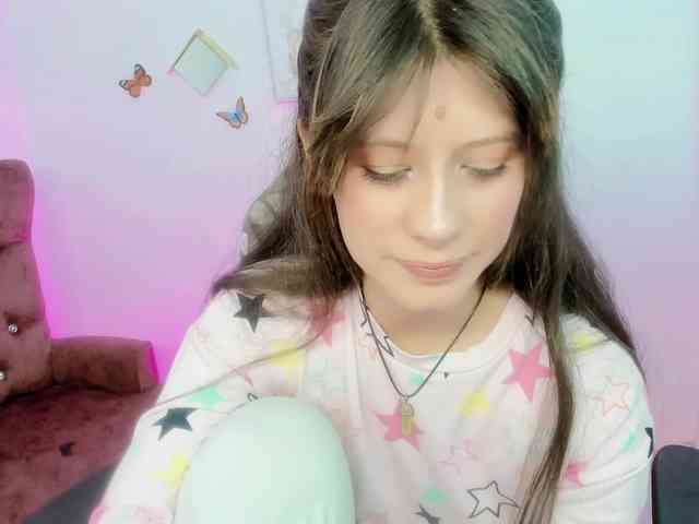 ZooeyBelair webcam