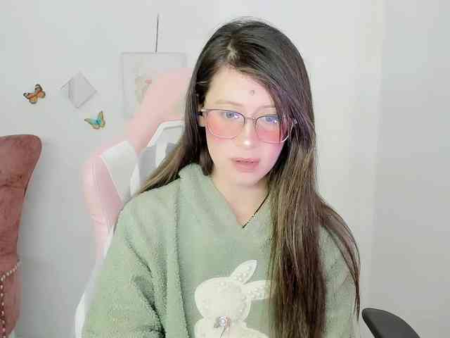 ZooeyBelair webcam