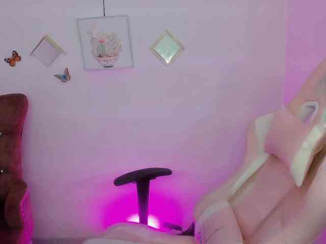 ZooeyBelair webcam