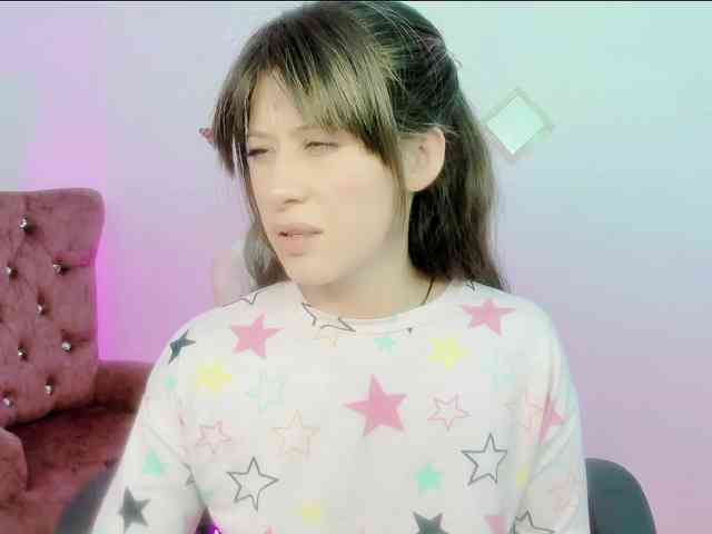 ZooeyBelair webcam