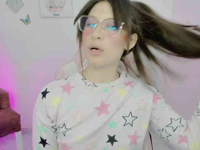 ZooeyBelair webcam