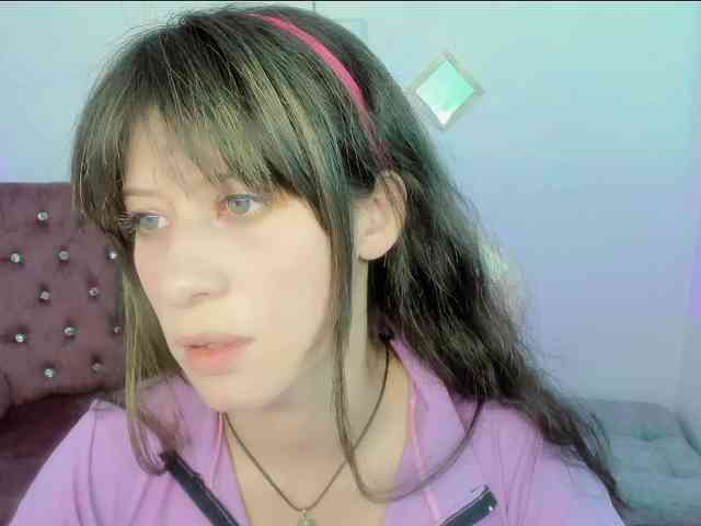 ZooeyBelair webcam
