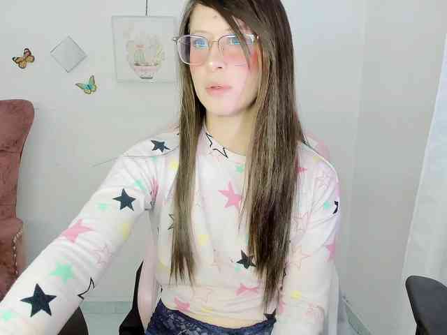 ZooeyBelair webcam