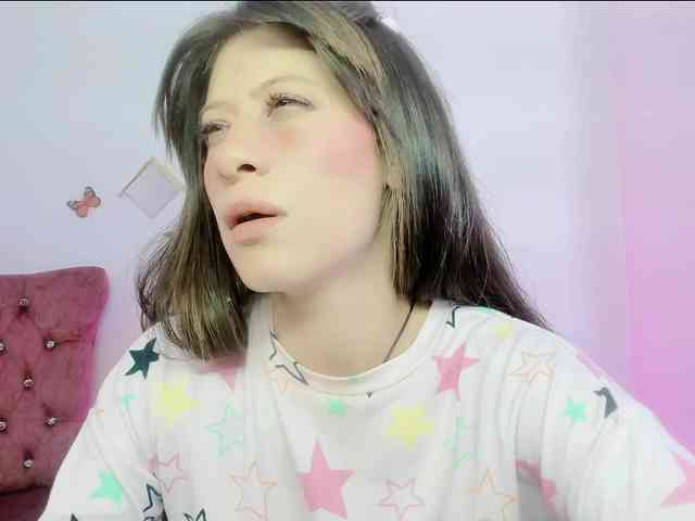 ZooeyBelair webcam