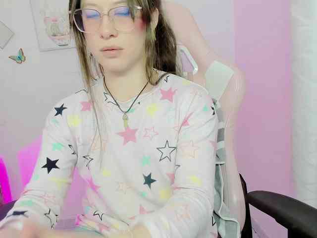 ZooeyBelair webcam