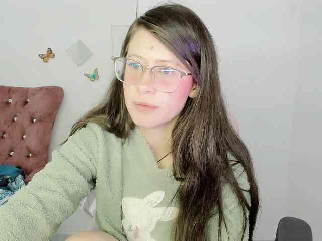 ZooeyBelair webcam