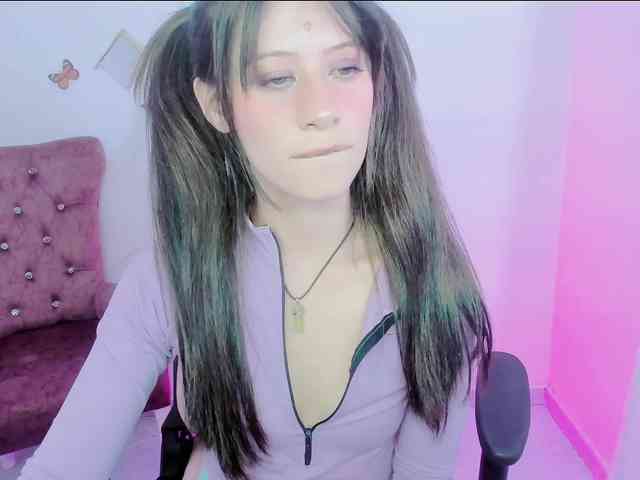 ZooeyBelair webcam