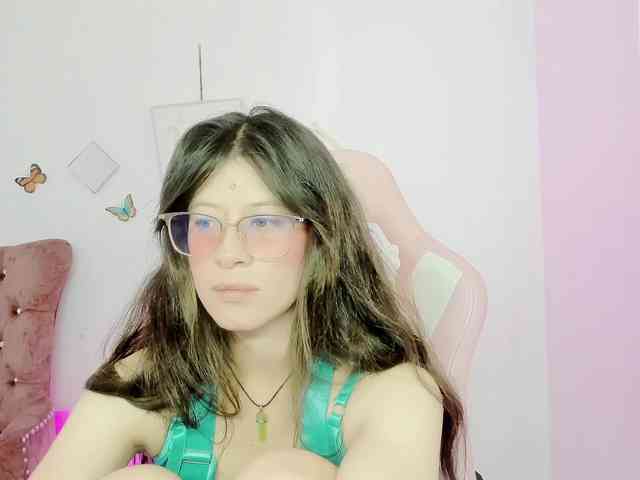 ZooeyBelair webcam