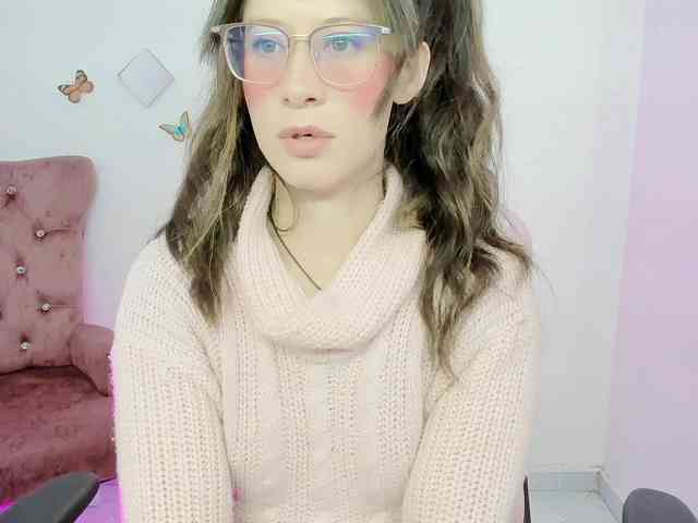 ZooeyBelair webcam