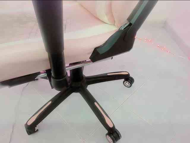 ZooeyBelair webcam
