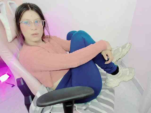 ZooeyBelair webcam