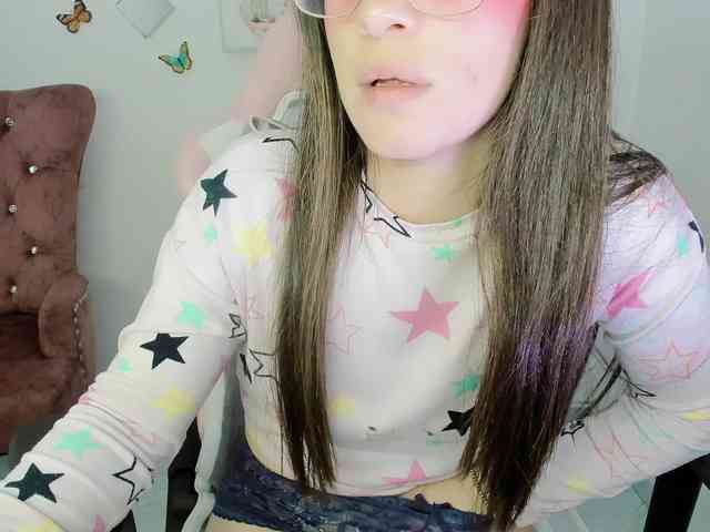 ZooeyBelair webcam