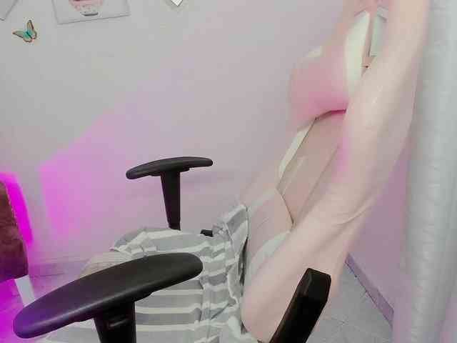 ZooeyBelair webcam