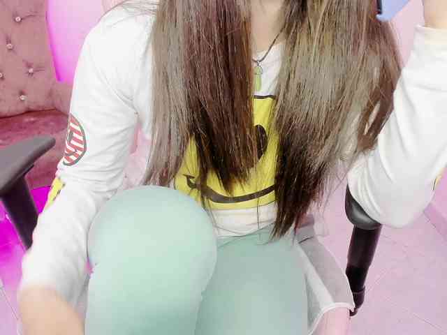 ZooeyBelair webcam