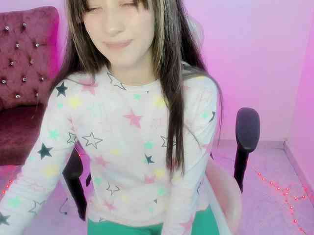 ZooeyBelair webcam