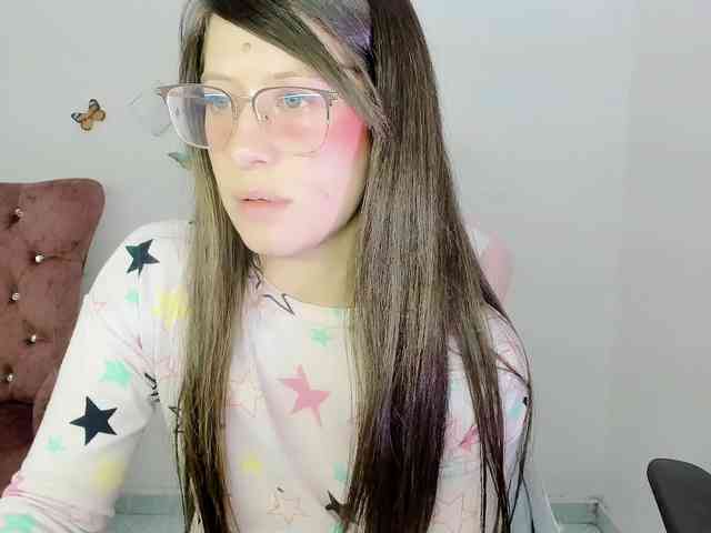 ZooeyBelair webcam