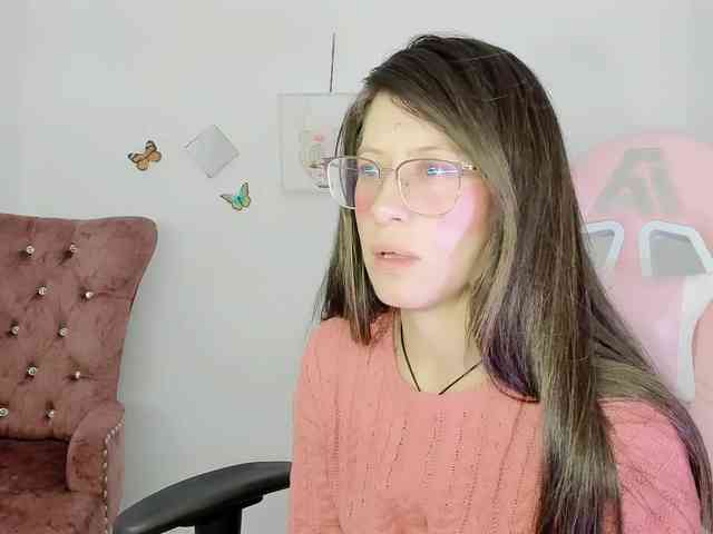 ZooeyBelair webcam