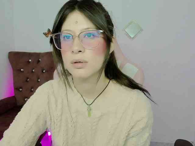 ZooeyBelair webcam