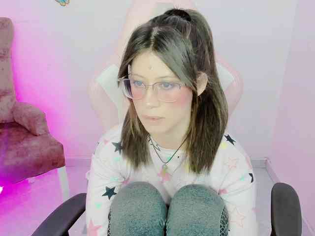 ZooeyBelair webcam