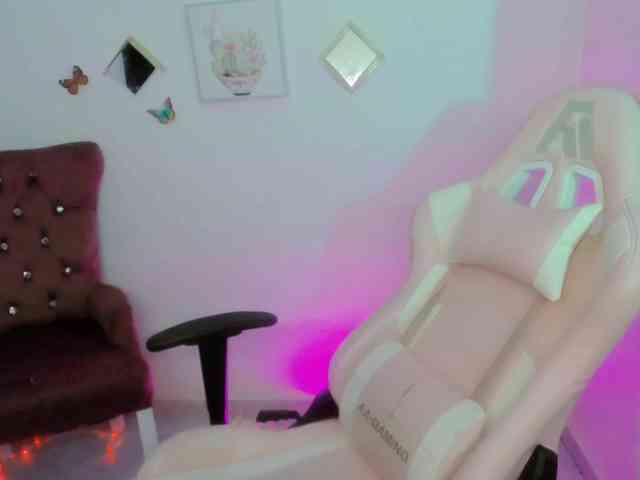 ZooeyBelair webcam