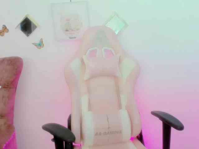 ZooeyBelair webcam