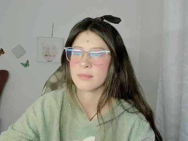 ZooeyBelair webcam