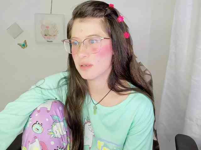 ZooeyBelair webcam