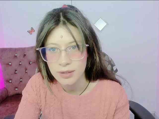ZooeyBelair webcam