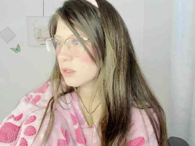 ZooeyBelair webcam
