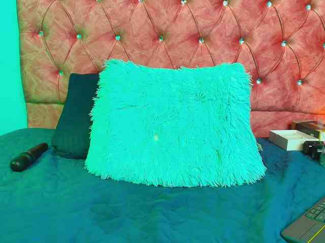 Imvioletteblue webcam