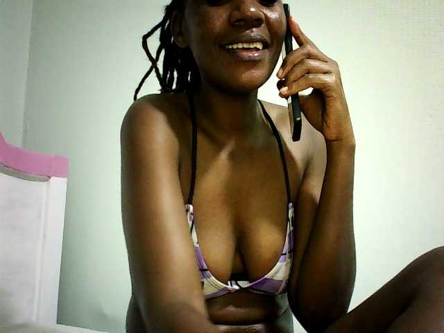 Pierra77 webcam bongacams model stream image