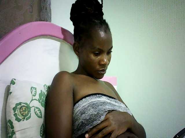 Pierra77 webcam bongacams model stream image