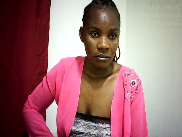 Pierra77 webcam bongacams model stream image