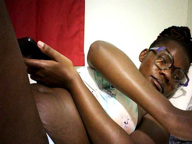 Pierra77's BongaCams show and profile