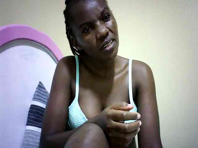 Pierra77 webcam