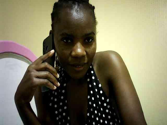 Pierra77 webcam