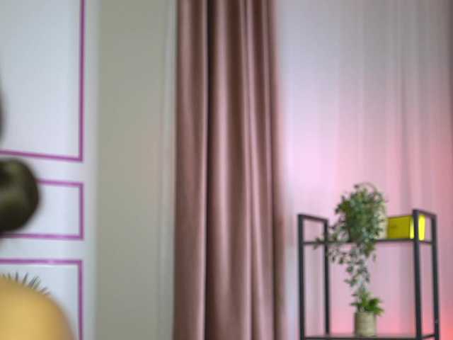 ellacandy's BongaCams show and profile