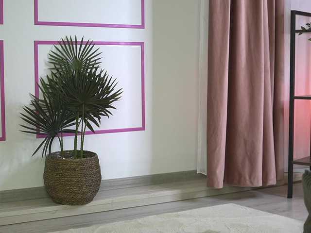 ellacandy's BongaCams show and profile