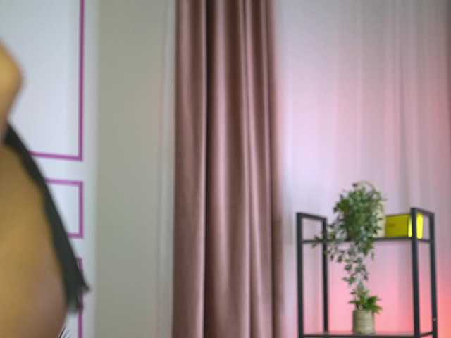 ellacandy's BongaCams show and profile