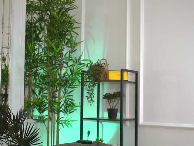 ellacandy's BongaCams show and profile