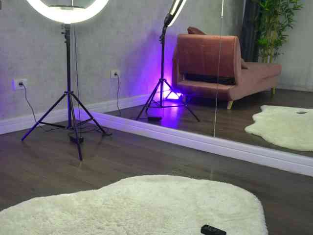 SashaPariss webcam
